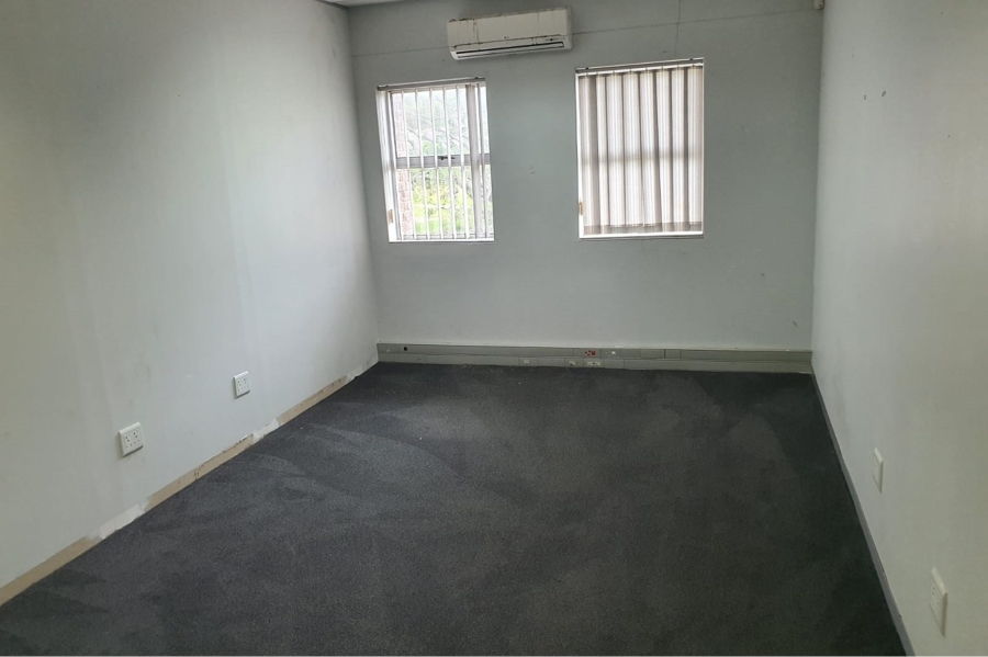 To Let commercial Property for Rent in Walmer Eastern Cape
